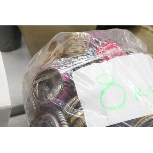 220 - AN 8KG BAG OF COSTUME JEWELLERY BRACELETS