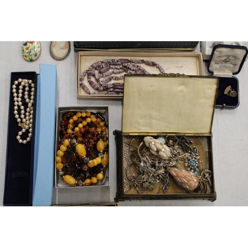 234 - A LARGE QUANTITY OF COSTUME JEWELLERY AND BOXES TO INCLUDE, BROOCHES, NECKLACES, BRACELETS, CUFF LIN... 