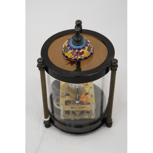 10 - A MECHANICAL FISH CLOCK WITH CLOISONNE FINIAL