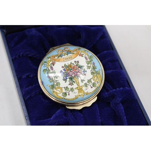 112 - A BOXED HALCYON DAYS ENAMEL HINGED TRINKET BOX - MOTHERS DAY