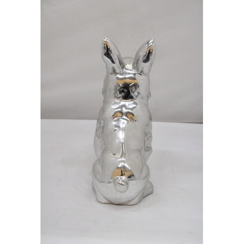 127 - A LARGE SITTING CHROME BULLDOG - 30 CM