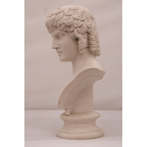 20 - A SCULPTURED ARTS STUDIO BUST OF ANTINOUS WITH AN EMBEDDED ROYAL SOCIETY OF ARTS MEDAL TO THE BASE -... 