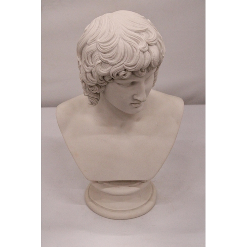 20 - A SCULPTURED ARTS STUDIO BUST OF ANTINOUS WITH AN EMBEDDED ROYAL SOCIETY OF ARTS MEDAL TO THE BASE -... 