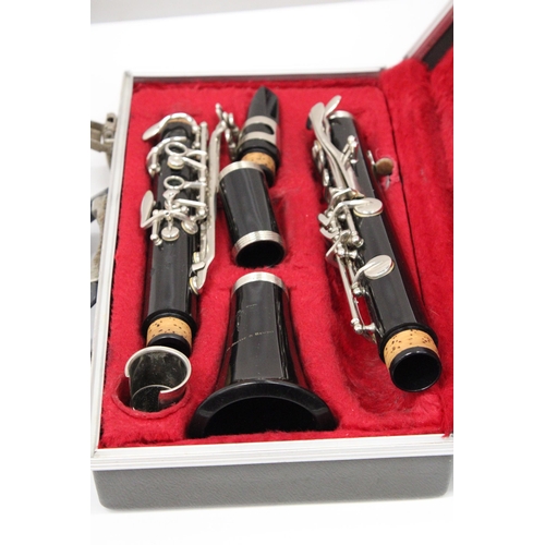 34 - A CASED BOOSEY AND HAWKES 78 CLARINET