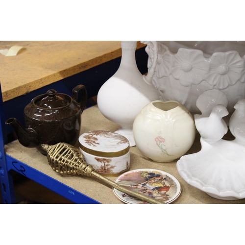 385 - A QUANTITY OF CERAMICS TO INCLUDE ORIENTAL GINGER JAR AND BOWL, LARGE PLANTERS, SMALL LIMOGES PLATES... 