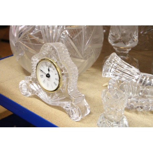 388 - A QUANTITY OF QUALITY LEAD CRYSTAL GLASSWARE TO INCLUDE A DECANTER, BOWLS, A JUG, VASE, CLOCK, ETC