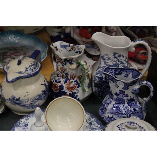 412 - A QUANTITY OF VINTAGE CERAMICS TO INCLUDE JUGS, PLATES, SERVING DISHES, ETC - ROYAL DOULTON, LOSOL W... 