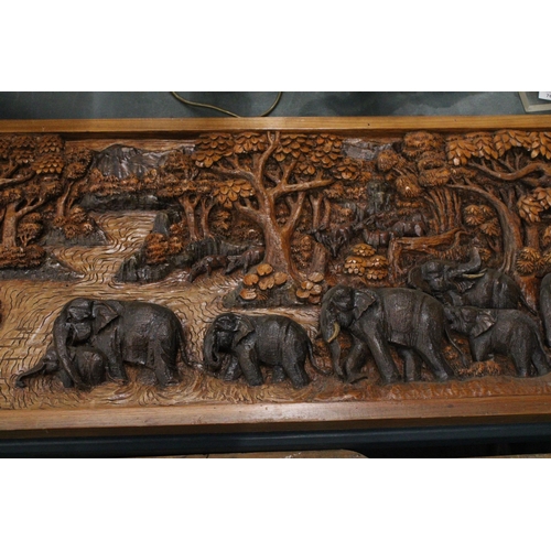 78 - A CARVED BALINESE WOODEN PANEL WITH THREE DIMENSIONAL WORK OF ART - APPROX 142 X 49 CM