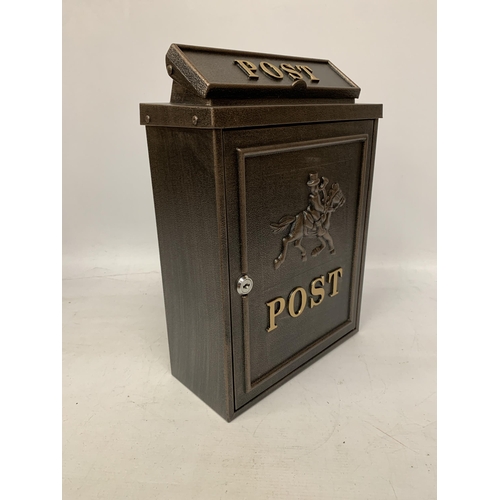 89 - A METAL WALL HANGING POST BOX AND KEY