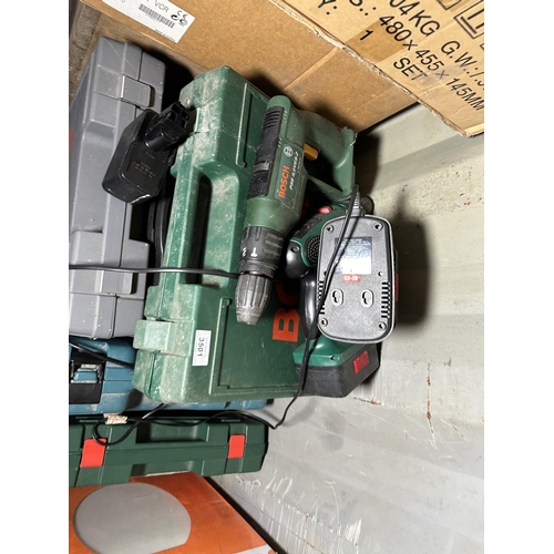 3501 - AN ASSORTMENT OF BATTERY AND ELECTRIC DRILLS AND VARIOUS BOXES