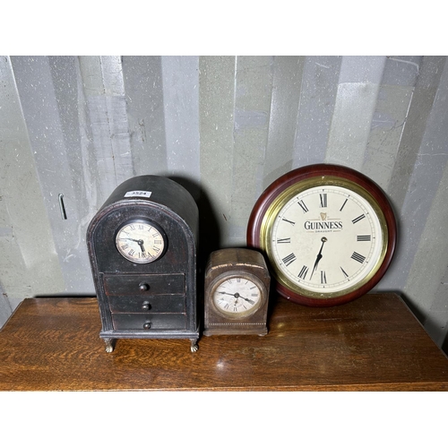 3524 - TWO VINTAGE MANTLE CLOCKS AND A GUINNESS BRANDED WALL CLOCK