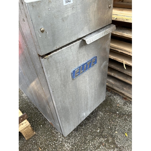 3542 - AN ELITE INDUSTRIAL LPG DEEP FAT FRYER AND A FURTHER FOR SPARES AND REPAIRS