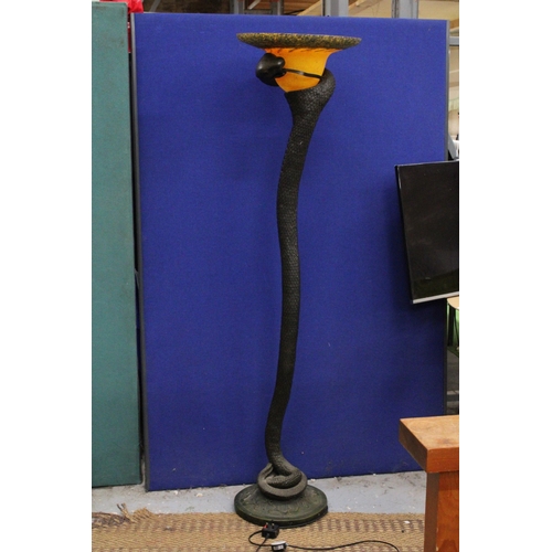 62 - A MID CENTURY MODERN  BRONZE GILT SNAKE FLOOR STANDING LAMP AFTER EDGAR BRANDT WITH AN AMBER FRENCH ... 