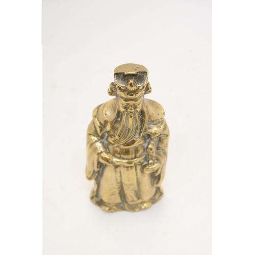 194 - A VINTAGE BRASS CHINESE FIGURE, HEIGHT 16CM