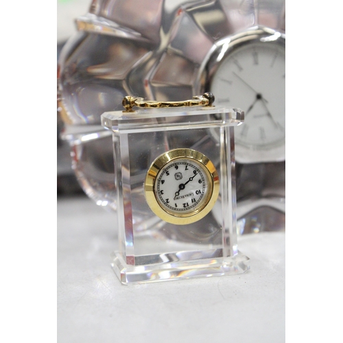 218 - A XAVIER CZECH BOHEMIAM HEAVY CRYSTAL GLASS DESKTOP PAPERWEIGHT CLOCK AND MINIATURE CRYSTAL CARRIAGE... 