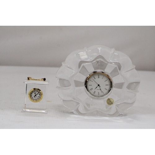 218 - A XAVIER CZECH BOHEMIAM HEAVY CRYSTAL GLASS DESKTOP PAPERWEIGHT CLOCK AND MINIATURE CRYSTAL CARRIAGE... 