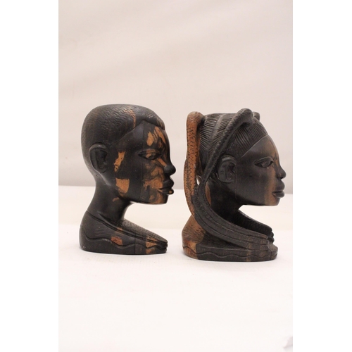 246 - TWO WOODEN AFRICAN HEAD BUSTS, HEIGHTS 17CM