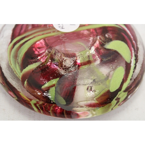 255 - A GLASS M'DINA, MALTESE RED AND LIME TEALIGHT HOLDER, SIGNED TO THE BASE