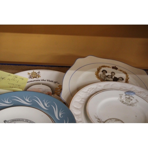 387 - A COLLECTION OF COMMEMORATIVE PLATES