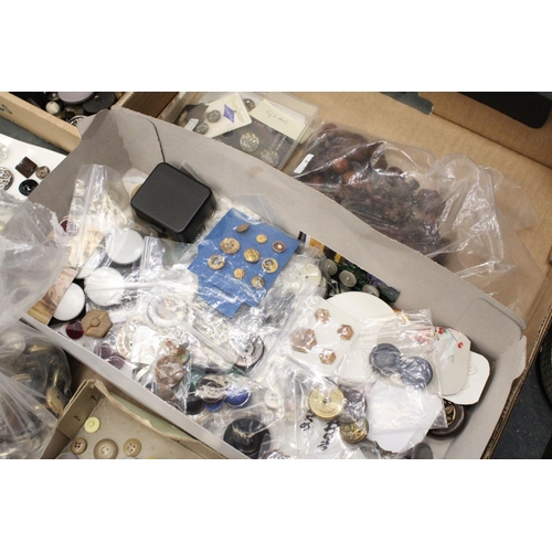 408 - A QUANTITY OF VINTAGE BUTTONS