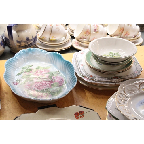 435 - A MIXED LOT OF CERAMICS TO INCLUDE COLLECTABLE PLATES, MINTON TEA CUPS,A BURLEIGH WARE SERVING TUREE... 