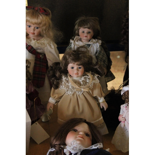 439 - A LARGE QUANTITY OF DOLLS TOGETHER WITH A BOXED PAVILION GIFTS CO. ORNAMENT, A ROYAL WORCESTER CUP A... 