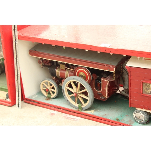 1901 - AN ORIGINAL 1960'S FAIRGROUND AUTOMATED GYPSY CARAVAN AND ENGINE - VENDOR STATES IN WORKING ORDER BU... 