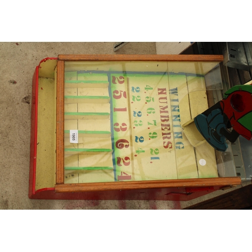 1905 - AN ORIGINAL AUTOMATED MICKEY MOUSE FAIRGROUND GAME MACHINE - VENDOR STATES IN WORKING ORDER BUT NO W... 