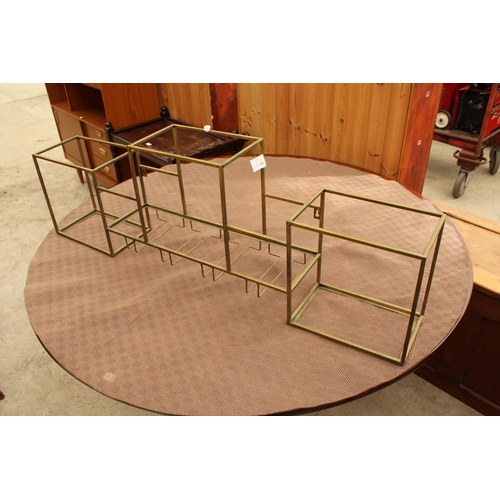 2607 - A BRASS WALL MOUNTED SHELF