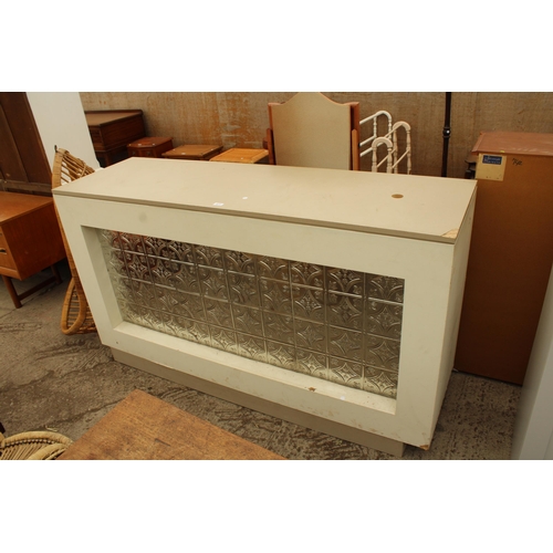 2673 - A PAINTED BAR UNIT WITH EMBOSSED METAL TILE EFFECT SUNKEN PANEL 70