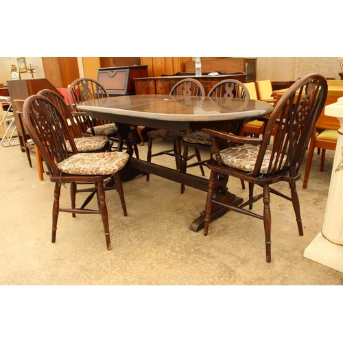 2685 - A JAYCEE D END EXTENDING DINING TABLE 66