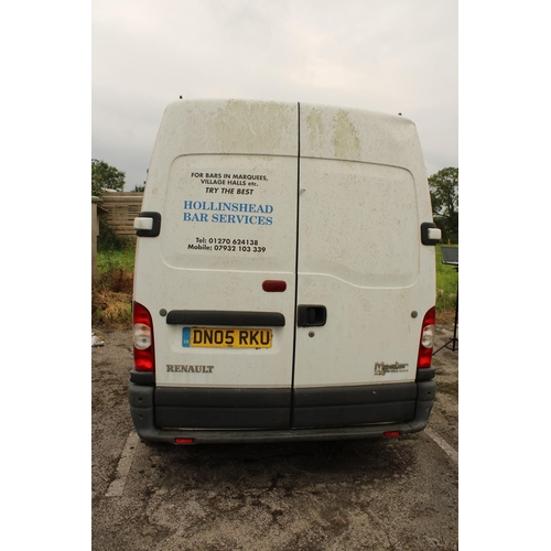 3395 - A RENAULT MASTER MM35DCI 100 ABS VAN WITH RACKING IN THE BACK KITTED OUT WITH RACKING FOR TRANSPORTI... 