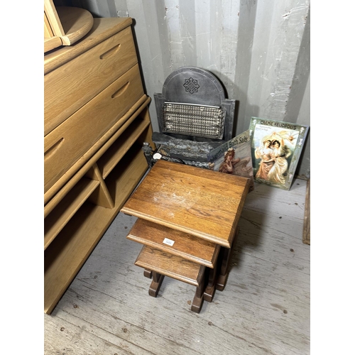 3498 - AN OAK NEST OF THREE TABLES, TWO TIN SIGNS AND AN ELECTRIC FIRE