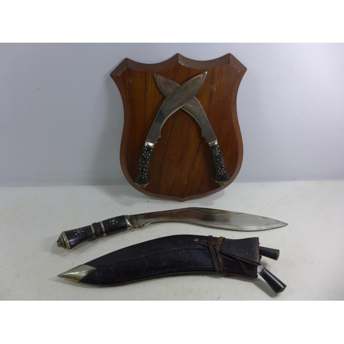 361 - A KUKRI KNIFE AND SCABBARD, 30CM BLADE, LENGTH 44CM, A PAIR OF SMALL KUKRI KNIVES, LENGTH 25CM, MOUN... 