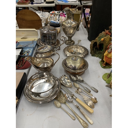 145 - A QUANTITY OF SILVERPLATE TO INCLUDE A WINE EWER, A JAMES DIXON & SON HINGED BISCUIT JAR/TEA CADDY, ... 