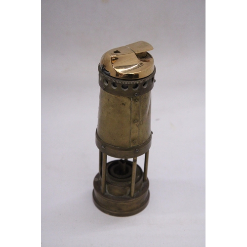 220 - A VINTAGE, E THOMAS AND WILLIAMS, AMBRIAN WORKS BRASS MINERS LIGHTER, HEIGHT 17CM