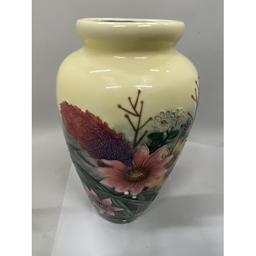 39 - A BOXED OLD TUPTON WARE SUMMER BOUQUET DESIGN VASE - APPROX 28 CM