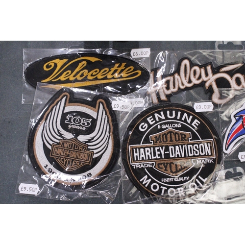 333 - A QUANTITY OF AS NEW, CLOTH SEW-ON BADGES TO INCLUDE NORTON, KAWASAKI, HARLEY-DAVIDSON, ETC.,