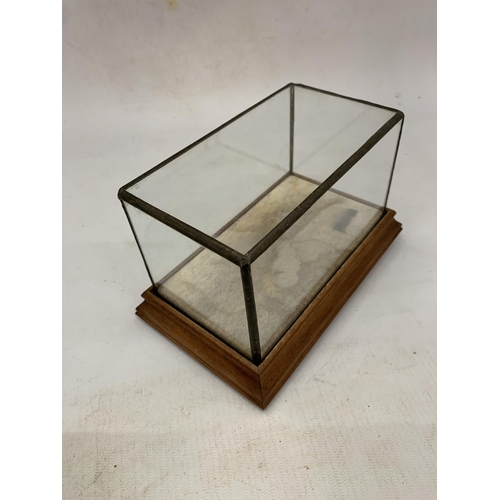 135 - A VINTAGE GLASS DISPLAY CABINET 18 CM X 11 CM