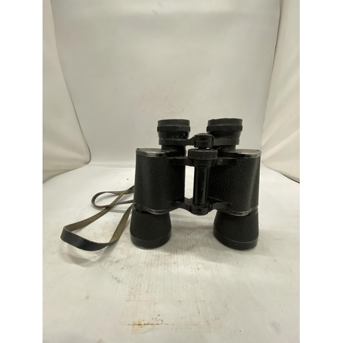 18 - A PAIR OF SWAROVSKI-OPTIK TIROL HABICHT 10 X 40 - 176911 BINOCULARS