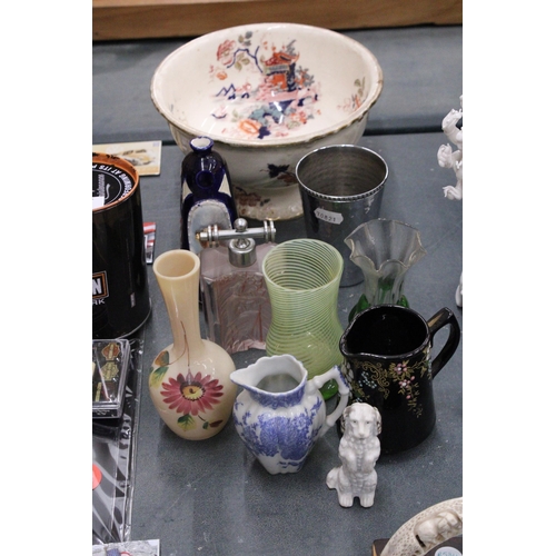 182 - A MIXED LOT TO INCLUDE A VINTAGE COBALT BLUE PORCELAIN MADAME RECAMIER PORTRAIT VASE, AN S.F. & CO.,... 