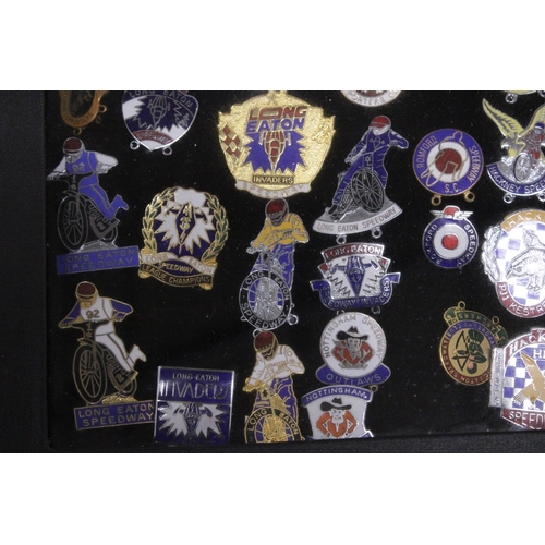 185 - A QUANTITY OF CASED ENAMEL PIN BADGES TO INCLUDE LONG EATON INVADERS, HACKNEY SPEEDWAY, NOTTINGHAM S... 