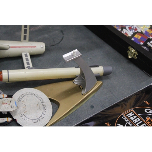 186 - TWO STAR TREK ITEMS FROM THE 1990'S TO INCLUDE USS ENTERPRISE NCC-1701-D.2, 1995 PARAMOUNT PICTURES ... 