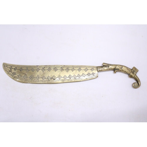 226 - A BRASS STARL GURKHA KNIFE