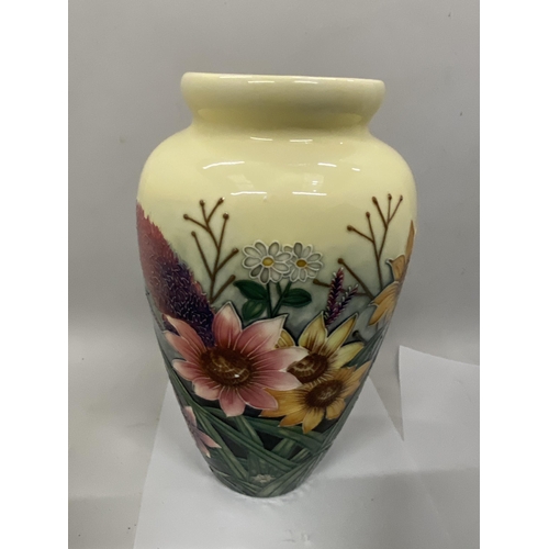 39 - A BOXED OLD TUPTON WARE SUMMER BOUQUET DESIGN VASE - APPROX 28 CM