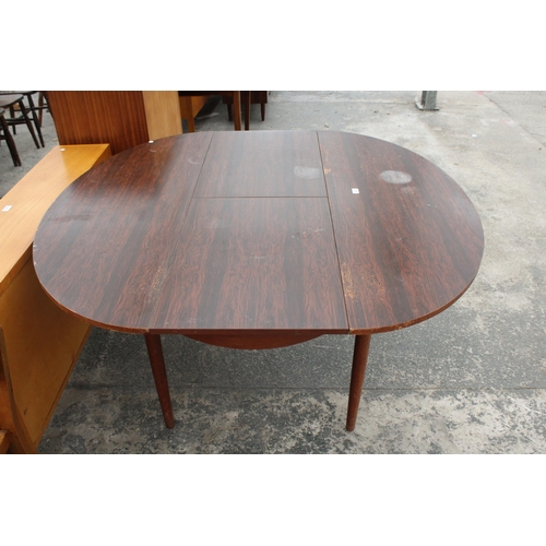 2822 - A RETRO SCHREIBER OVAL EXTENDING DINING TABLE, 54