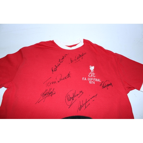 88 - A 1974 LIVERPOOL FC FOOTBALL SHIRT SIGNED BY KEVIN KEEGAN, TOMMY SMITH, IAN CALAGHAN, JOHN TOSHACK, ... 