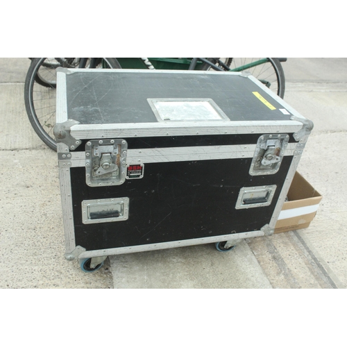 415 - FLIGHTCASE ON WHEELS 87CMX54CMX69 CM - PLUS VAT