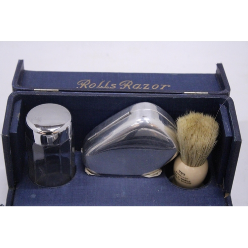 179 - A VINTAGE ROLLS RAZOR GROOMING SET