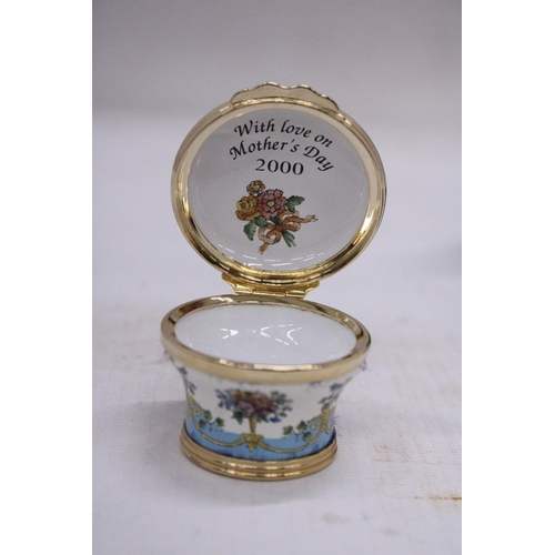 198 - A BOXED HALCYON DAYS ENAMEL HINGED TRINKET BOX - MOTHERS DAY